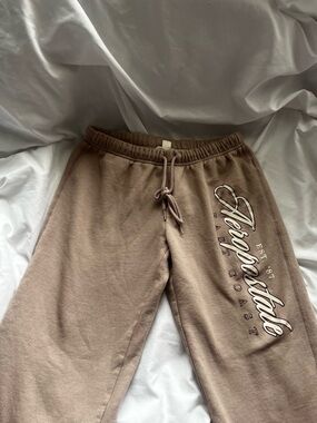 Aeropostale Women’s Tan Logo Joggers